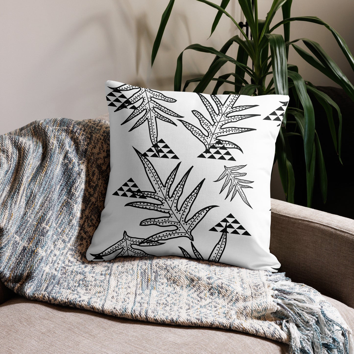 Laua'e White Premium Pillow